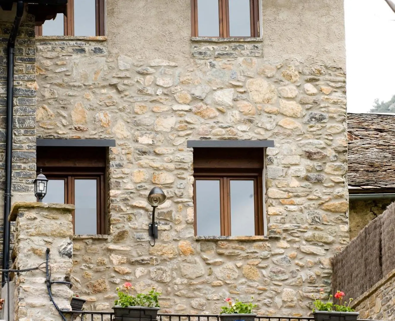 Ca L'Andreu I Ca La Teresa Holiday home Montardit De Baix